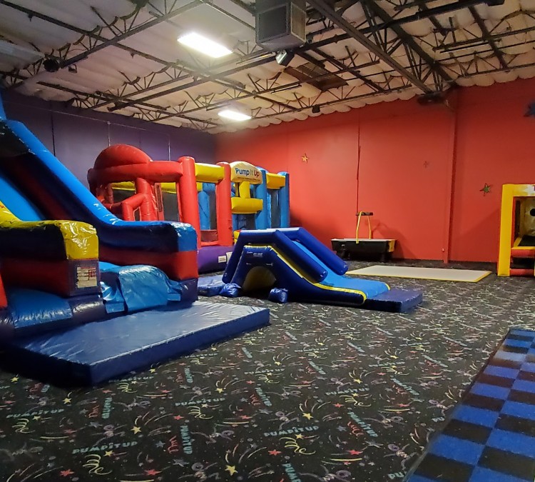 pump-it-up-oakland-kids-birthdays-and-more-photo
